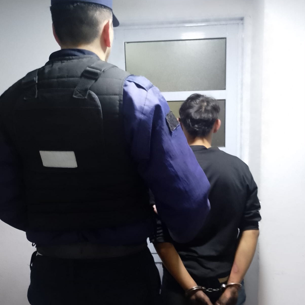 Detuvieron a un joven tras un robo con arma blanca en Santa Elena